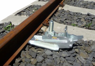 Mechanical obstructionless track jack BLR 10